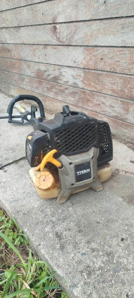 Débroussailleuse taille-haie sur perche, Tuin en Terras, Bosmaaiers, Zo goed als nieuw, Ophalen