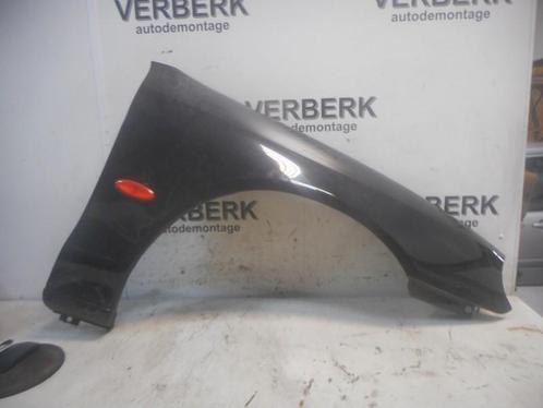 SPATBORD RECHTS VOOR Ford Mondeo II (01-1996/09-2000), Auto-onderdelen, Carrosserie, Spatbord, Ford, Voor, Rechts, Gebruikt