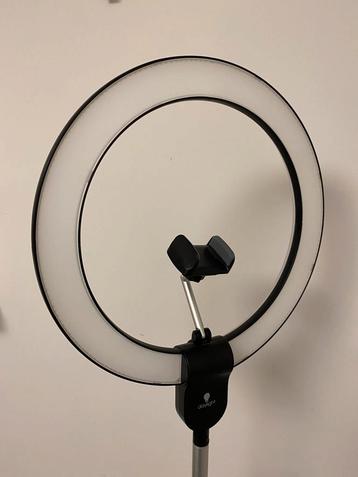 Daylight Aura Ring LED beschikbaar voor biedingen