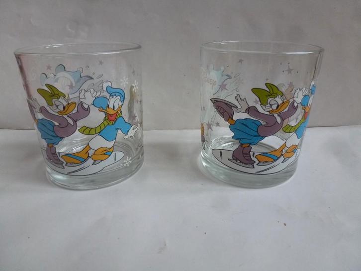 2 x glas Disney   winter Mickey Mouse & Donald Duck & Pluto, Collections, Disney, Comme neuf, Service, Mickey Mouse, Enlèvement ou Envoi