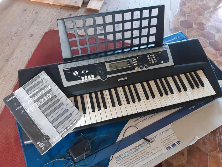 Yamaha YPT-210 elektronisch arrangeur toetsenbord 70€€, Muziek en Instrumenten, Keyboards, Zo goed als nieuw, 61 toetsen, Yamaha