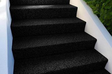 4,5 zakken x25kg Nieuwe steentapijt zwart zakken. Op=op beschikbaar voor biedingen