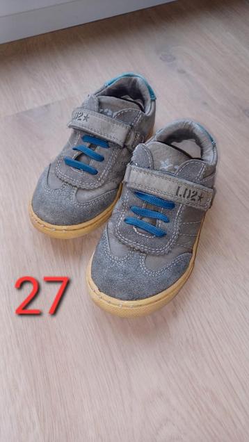kinderschoenen beschikbaar voor biedingen