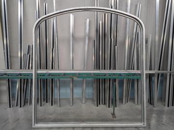 Aluminium raam (gebogen - korfboog) - 2350x2404 - RAL keuze beschikbaar voor biedingen