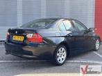 BMW 318 3-serie 318i | Airco | Cruise |, Auto's, BMW, Zwart, Zwart, Bedrijf, 175 g/km