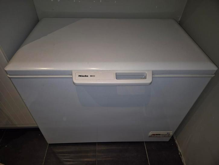 miele, Elektronische apparatuur, Vriezers en Diepvrieskisten, Gebruikt, Vrijstaand, Vrieskist, 85 tot 120 cm, 90 cm of meer, Ophalen