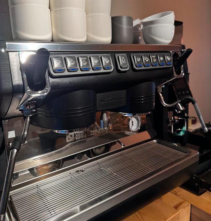 Nuova Simonelli Appia Life Compact + molen en toebehoren, Zakelijke goederen, Horeca | Keukenapparatuur, Ophalen