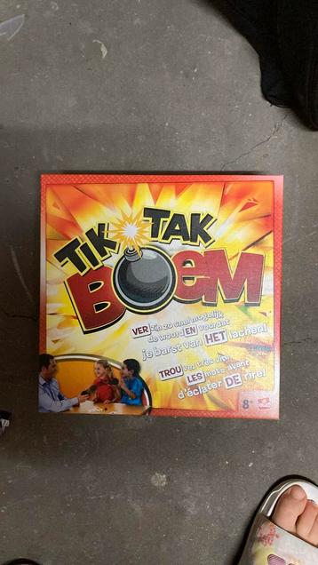 Tik tak boem, Enlèvement, Comme neuf