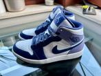 Nike air jordan 1 mid, Kleding | Heren, Schoenen, Overige kleuren, Ophalen of Verzenden, Zo goed als nieuw, Sneakers