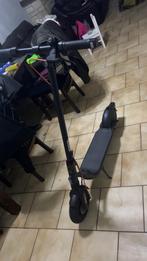 Ninebot f2 pro, Fietsen en Brommers, Steps, Ophalen, Zo goed als nieuw, Elektrische step (E-scooter)