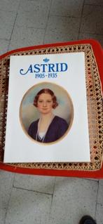 Livre "Astrid - 1905-1935 ", Zo goed als nieuw, 20e eeuw of later, Ophalen