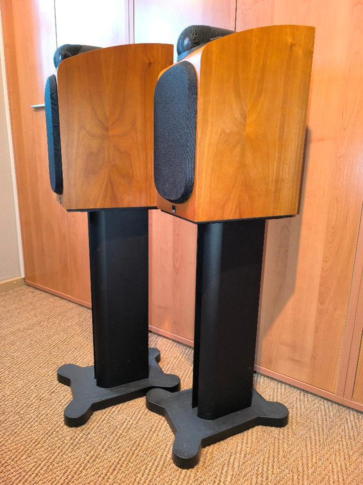 B&W 705 luidsprekers op voet inclusief, TV, Hi-fi & Vidéo, Enceintes, Comme neuf, Haut-parleurs Frontaux, Arrière ou Stéréo, 60 à 120 watts