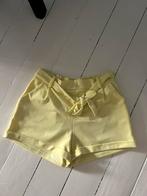 Gele short, Ophalen of Verzenden, Maat 38/40 (M)