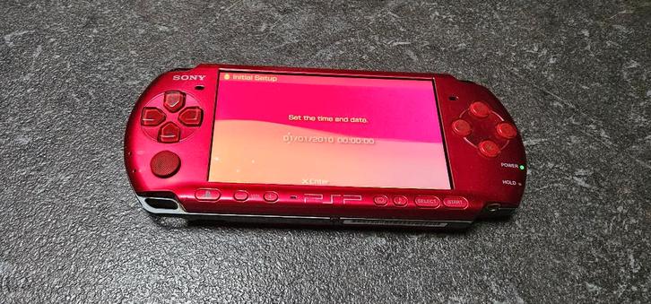 PSP 3000 rood, Games en Spelcomputers, Spelcomputers | Sony PSP, Gebruikt, PSP, Ophalen of Verzenden