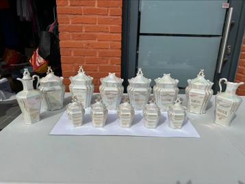 Porseleinset uit Brussel beschikbaar voor biedingen