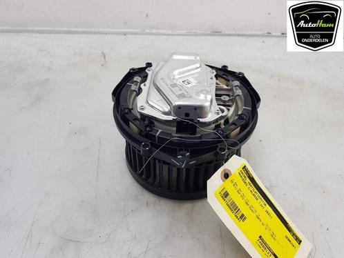 KACHEL VENTILATORMOTOR C (W206) (01-2021/-) (|A2069064401|), Auto-onderdelen, Airco en Verwarming, Mercedes-Benz, Gebruikt
