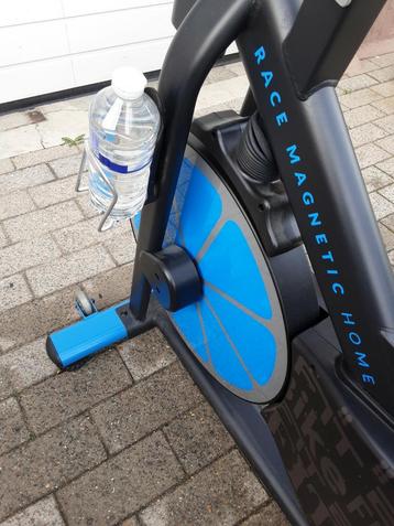 Spinningfiets  ! MOOIE STAAT  beschikbaar voor biedingen