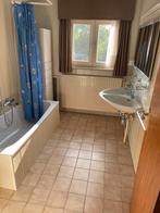 Badkamer, Huis en Inrichting, Ophalen, Gebruikt, Met bad