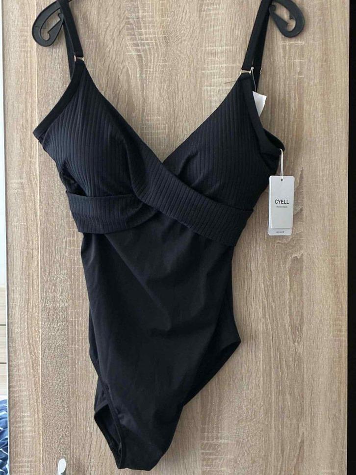 Maillot de bain femme noir gainant, Vêtements | Femmes, Vêtements de Bain & Maillots de Bain, Neuf, Maillot de bain, Noir, Enlèvement