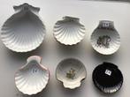 diverse schelpen in porselein of keramiek, Huis en Inrichting, Keuken | Servies, Ophalen of Verzenden, Zo goed als nieuw, Keramiek