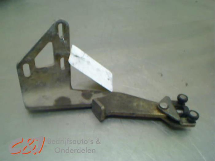 Schuifdeurrol links van een Opel Movano (11U), Auto-onderdelen, Carrosserie, Opel, Gebruikt, 3 maanden garantie, Ophalen of Verzenden