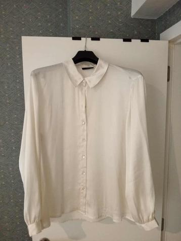 Ecru blouse C&A beschikbaar voor biedingen