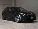 BMW 1 Serie 120 120 Aut. M-Sport / HUD / 360° / KEY LESS, Auto's, BMW, 1 Reeks, Gebruikt, Alcantara, Zwart