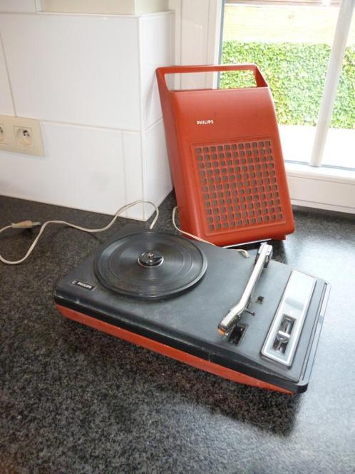 Philips 133 draagbare vintage platendraaier platenspeler, Audio, Tv en Foto, Platenspelers, Platenspeler, Philips, Automatisch