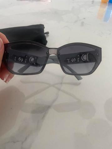 Dior zonnenbril beschikbaar voor biedingen