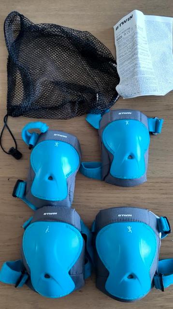 Set de protections genoux et coudes pour enfants  beschikbaar voor biedingen