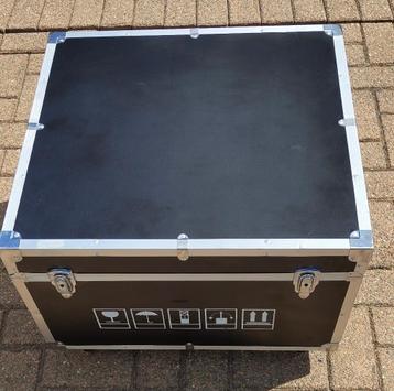 Zwarte flightcase - lichte uitvoering beschikbaar voor biedingen