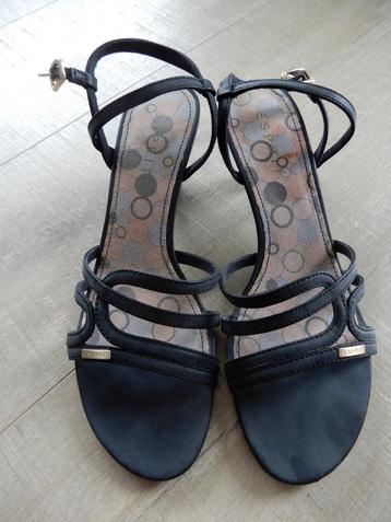 Chaussures Esprit 40 beschikbaar voor biedingen