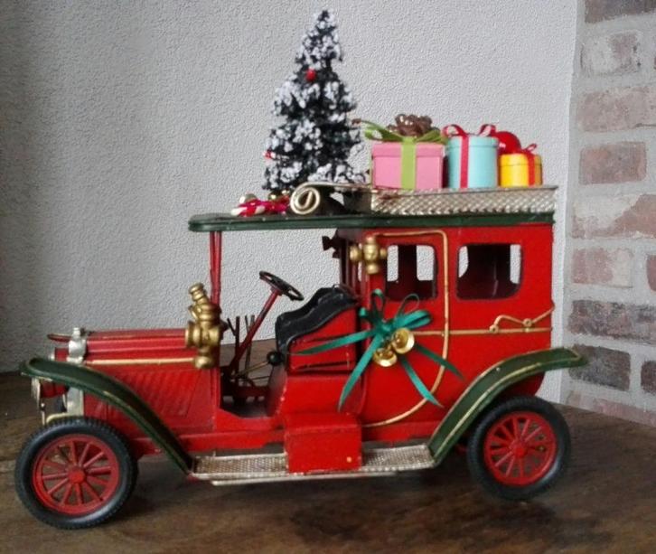 kerst kerstmis oldtimer vrachtwagen kerstboom cadeau, Diversen, Kerst, Nieuw, Ophalen of Verzenden