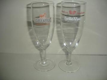 2 verschillende glaasjes van Belle Vue Frambozen 15cl
