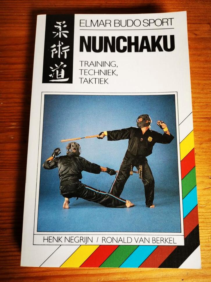 Elmar Budo Sports Nunchaku, entraînement. Tactique. Technolo, Livres, Livres de sport, Comme neuf, Enlèvement ou Envoi