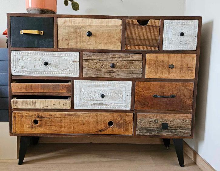 Industriële patchwork bijzetkast (Boho/vintage), Huis en Inrichting, Kasten | Ladekasten, Zo goed als nieuw, 100 tot 150 cm, 50 tot 100 cm