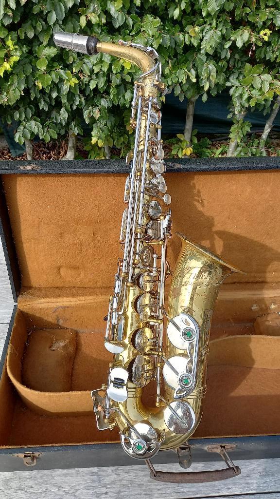 saxophone ancien DOLNET, Musique & Instruments, Instruments à vent | Saxophones, Utilisé, Avec valise, Enlèvement ou Envoi