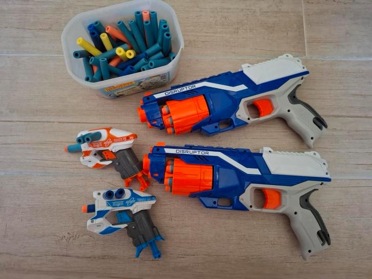 4 Nerf pistolen en pijltjes, Kinderen en Baby's, Speelgoed | Buiten | Actiespeelgoed, Gebruikt, Ophalen of Verzenden