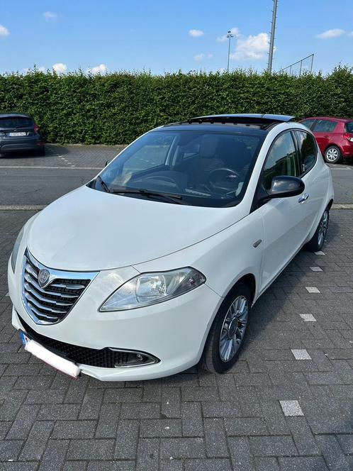 Lancia Ypsilon *Met Pano *Slechts 135.000 km, Autos, Lancia, Particulier, Ypsilon, Radio, Essence, Euro 5, Hatchback, 5 portes