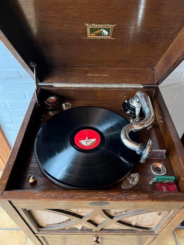 His Master Voice beschikbaar voor biedingen