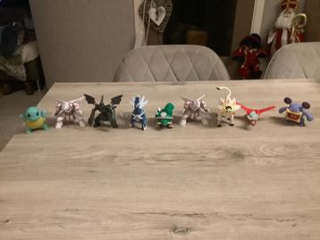 Personnages Pokémon de la série 1 (6-10 cm) disponible aux enchères