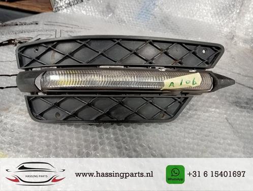 MERCEDES C KLASSE W204 bumper kap grille rechts A2048851453, Auto-onderdelen, Verlichting, Mercedes-Benz, Gebruikt, Ophalen of Verzenden