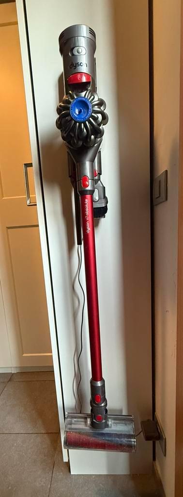 Dyson V7 absolute - steelstofzuiger, Elektronische apparatuur, Stofzuigers, Gebruikt, Stofzuiger, Minder dan 1200 watt, Reservoir