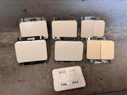 Schakelmateriaal niko pr20, Doe-het-zelf en Bouw, Elektriciteit en Kabels, Zo goed als nieuw, Ophalen