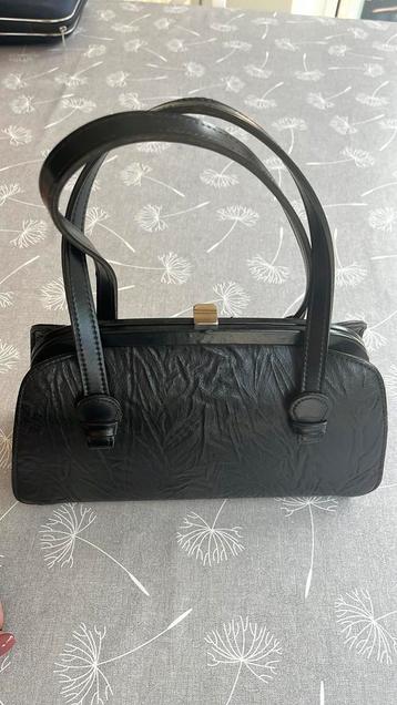 Vintage handtas jaren 60 beschikbaar voor biedingen