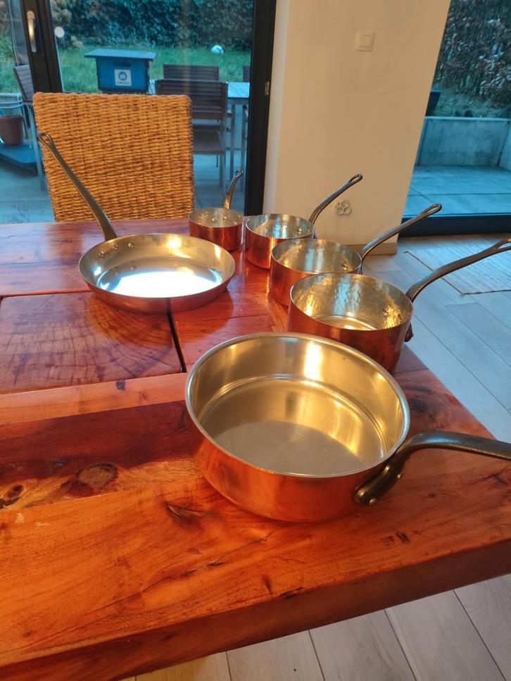 Lot de 6 casseroles artisanales neuves en cuivre, Maison & Meubles, Cuisine | Casseroles & Poêles, Enlèvement ou Envoi