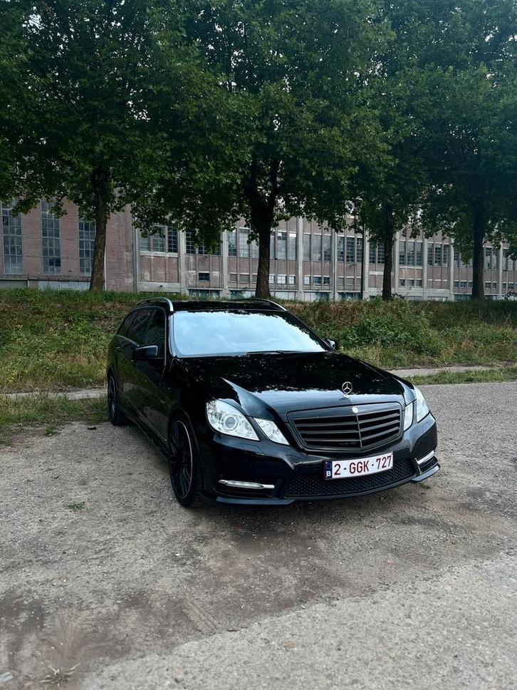 Mercedes e220 cdi, Auto's, Mercedes-Benz, Particulier, E-Klasse, ABS, Diesel, Euro 5, Break, 5 deurs, Automaat, Zwart, Zwart, Alcantara