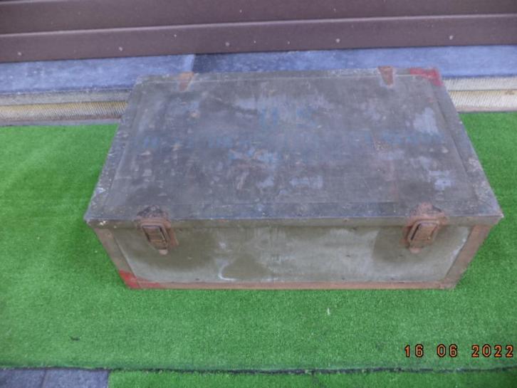 Antieke Amerikaanse legerkoffer, met metaal versterkt. 1943., Verzamelen, Militaria | Tweede Wereldoorlog, Landmacht, Kist of Geocache