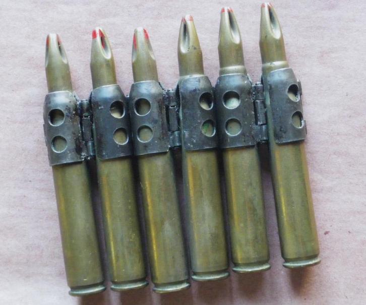 Cartouches à blanc FN années 60 mitrailleuse Browning .30, Verzamelen, Militaria | Algemeen, Landmacht, Overige typen, Verzenden