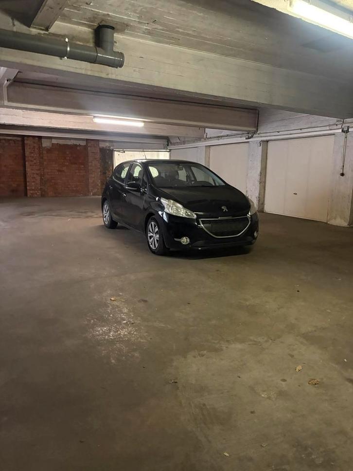 Peugeot 208. 2012, volledige optie, klaar om geregistreerd t, Auto's, Peugeot, Particulier, 360° camera, 4x4, Aangepast voor mindervaliden